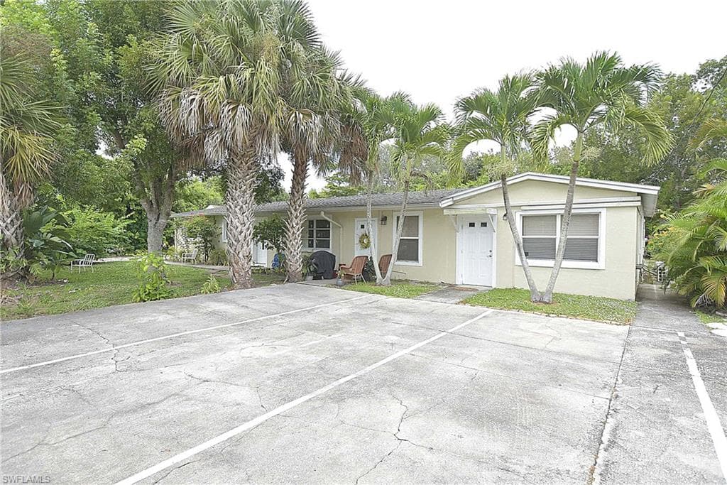 3125 Barrett AVE NAPLES, FL 34112