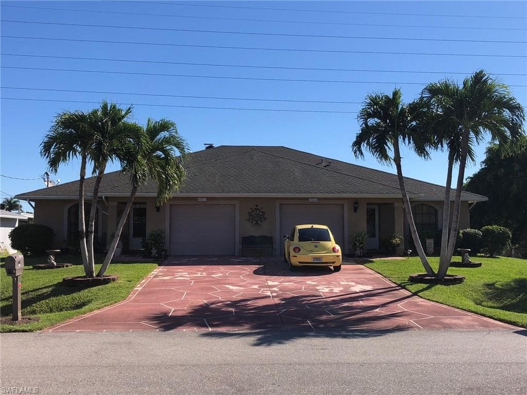4621 SW Santa Barbara PL CAPE CORAL, FL 33914