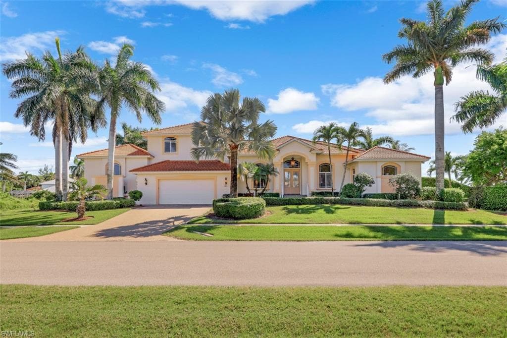 901 Inlet DR MARCO ISLAND, FL 34145