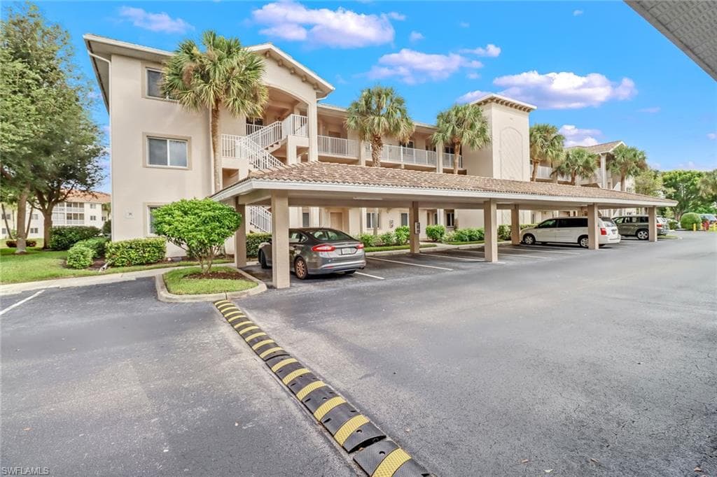 7846 Regal Heron CIR 301 NAPLES, FL 34104