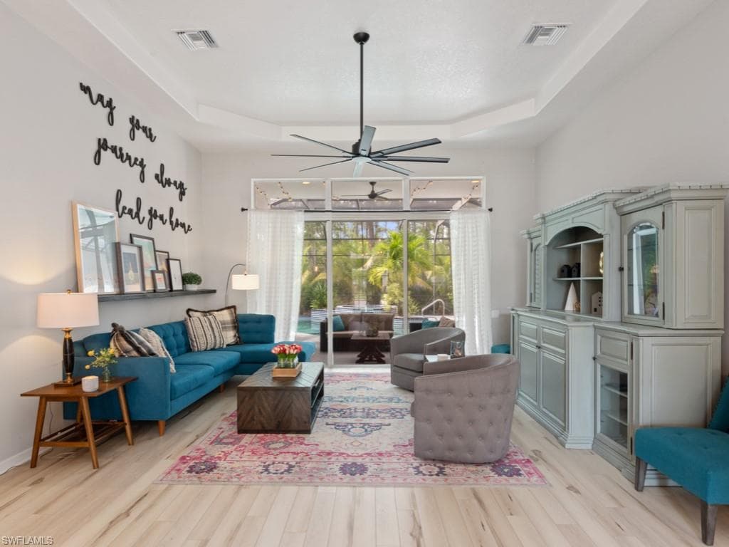 8133 Lowbank DR NAPLES, FL 34109