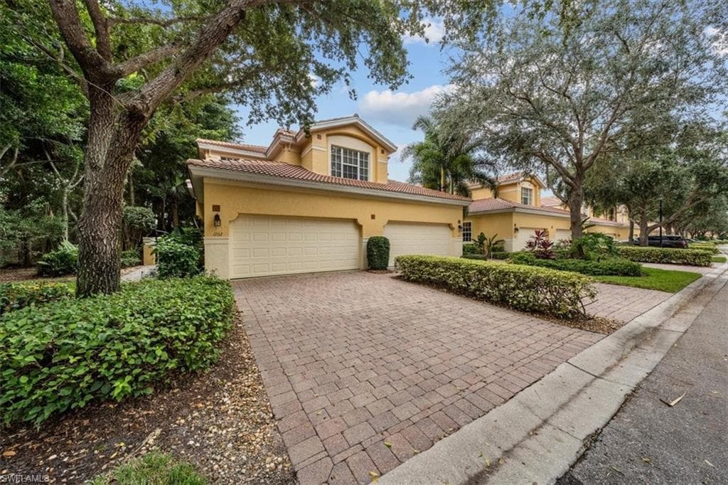 20290 Burnside PL 1102 ESTERO, FL 33928