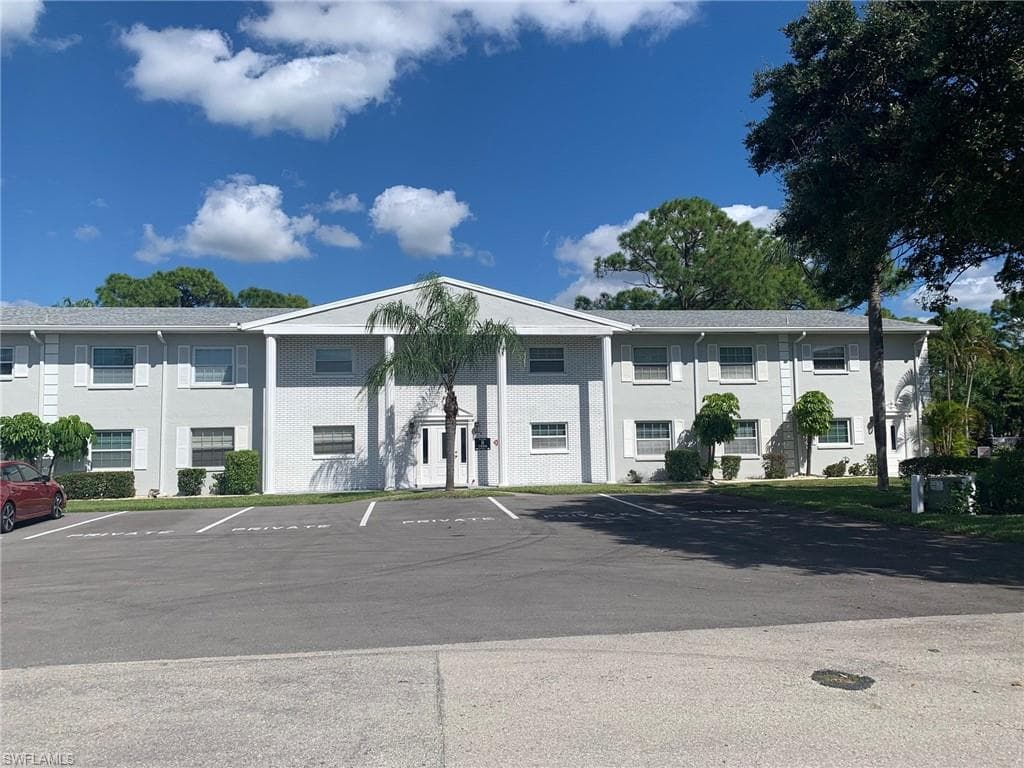 7056 Nantucket CIR 6 NORTH FORT MYERS, FL 33917