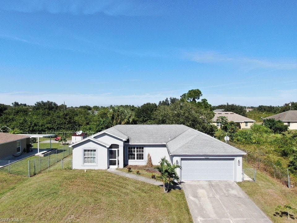 3712 27th ST SW LEHIGH ACRES, FL 33976
