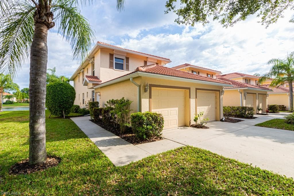 440 Robin Hood CIR 201 NAPLES, FL 34104