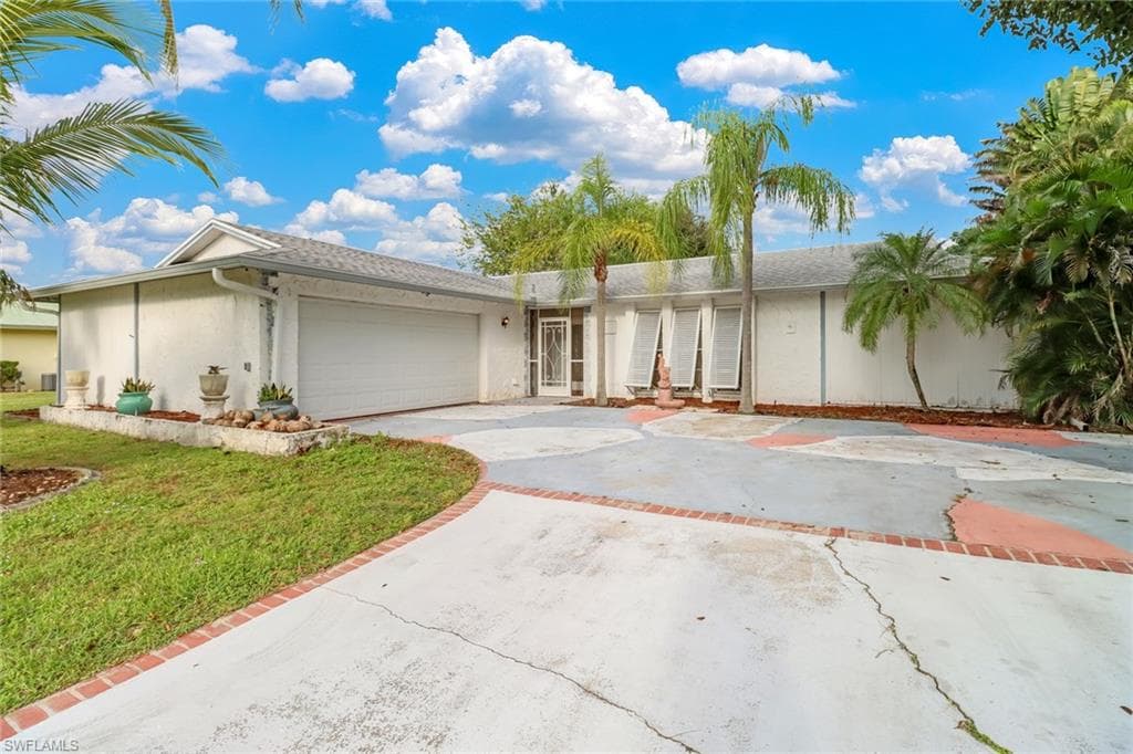5578 Amoroso DR FORT MYERS, FL 33919
