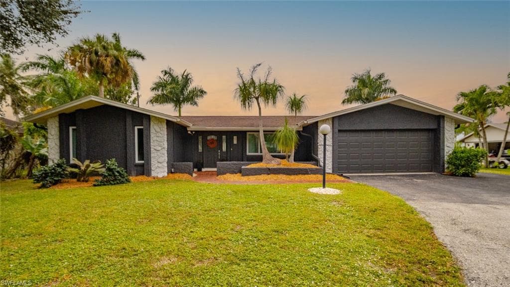296 Broadview DR FORT MYERS, FL 33905