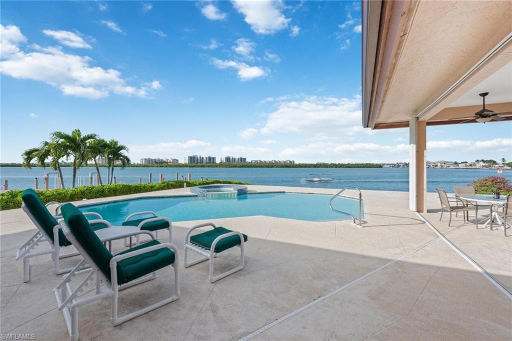 961 Giralda CT MARCO ISLAND, FL 34145