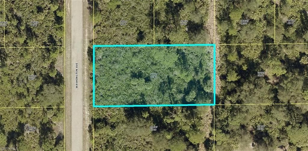 618 Washington AVE LEHIGH ACRES, FL 33972