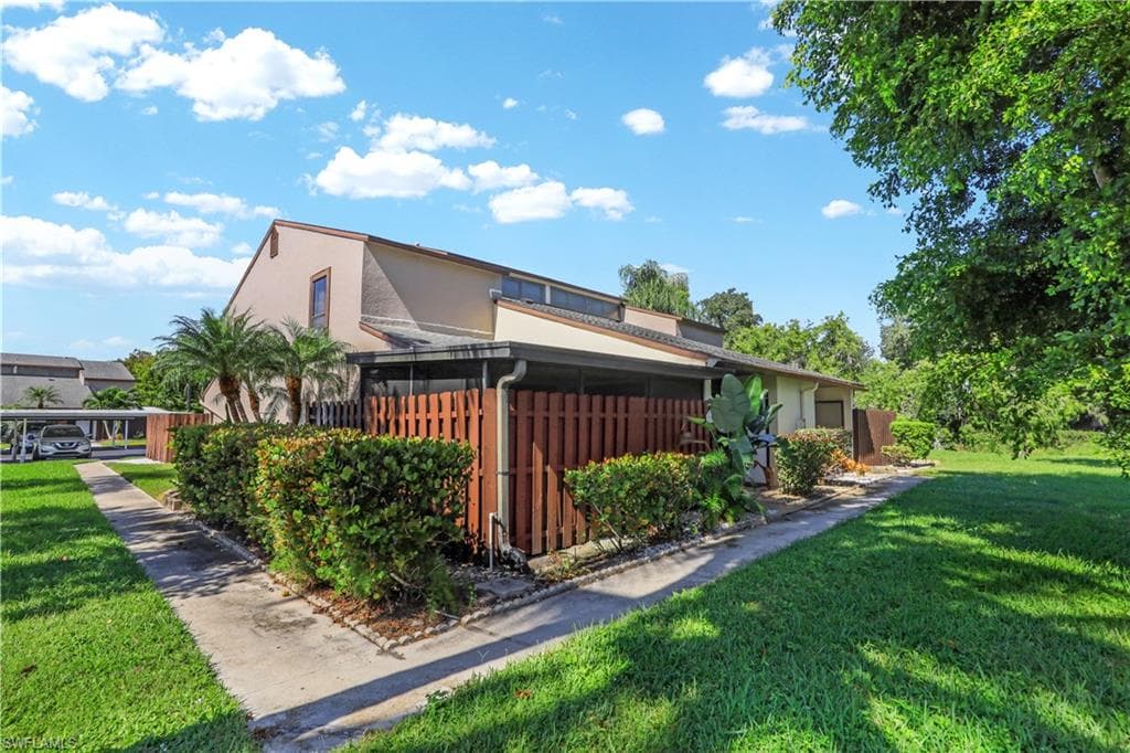 12923 Meadowood CT FORT MYERS, FL 33919