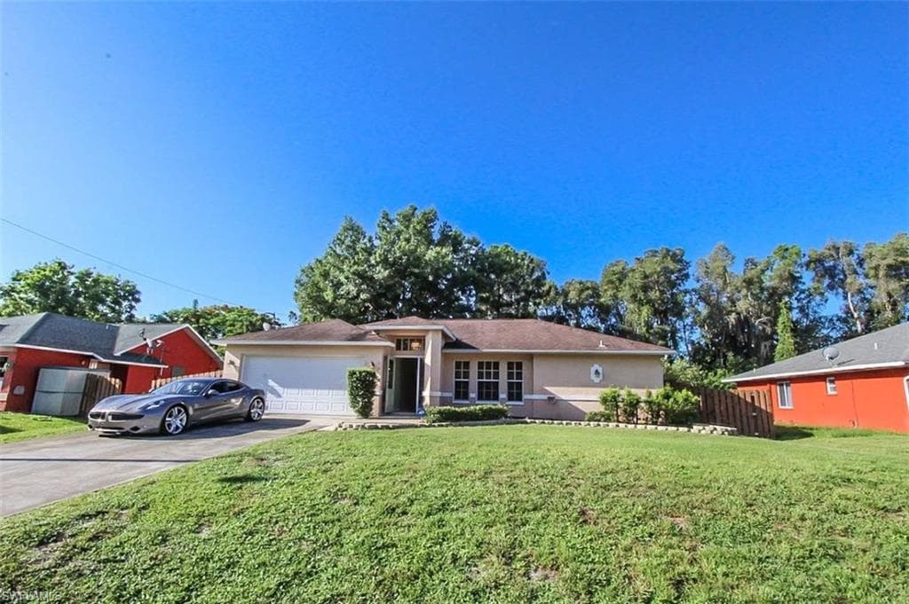9072 Frank RD FORT MYERS, FL 33967
