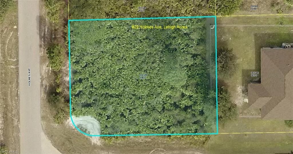 829 Holmes AVE LEHIGH ACRES, FL 33974