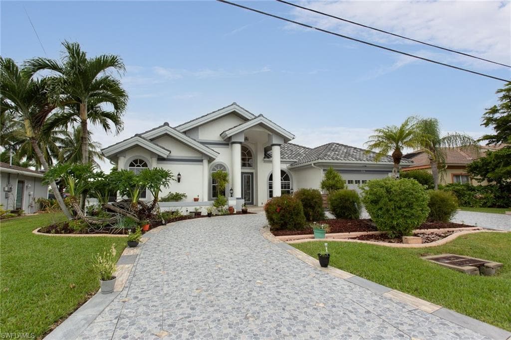 2516 SE 25th AVE CAPE CORAL, FL 33904