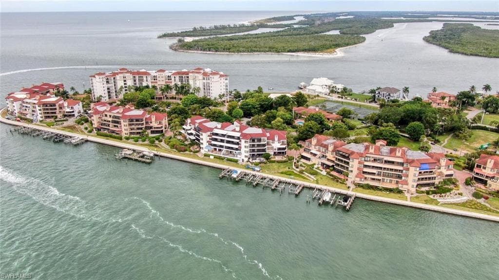 334 La Peninsula BLVD 334 NAPLES, FL 34113