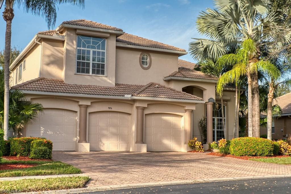 9896 Rookery CIR ESTERO, FL 33928