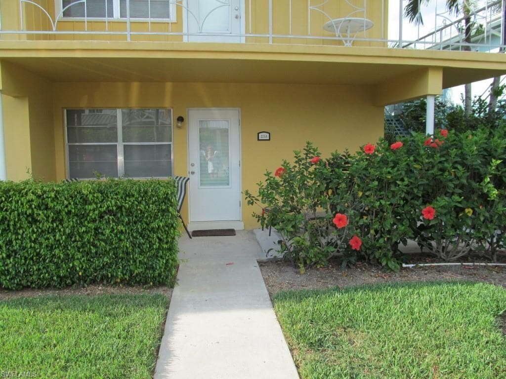 223 8th AVE S 223A NAPLES, FL 34102