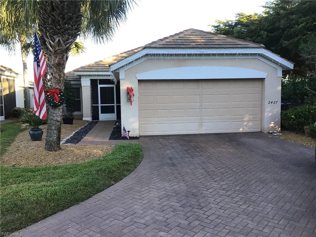 2427 Woodbourne PL CAPE CORAL, FL 33991