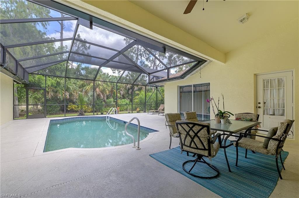 1017 Tivoli CT NAPLES, FL 34104