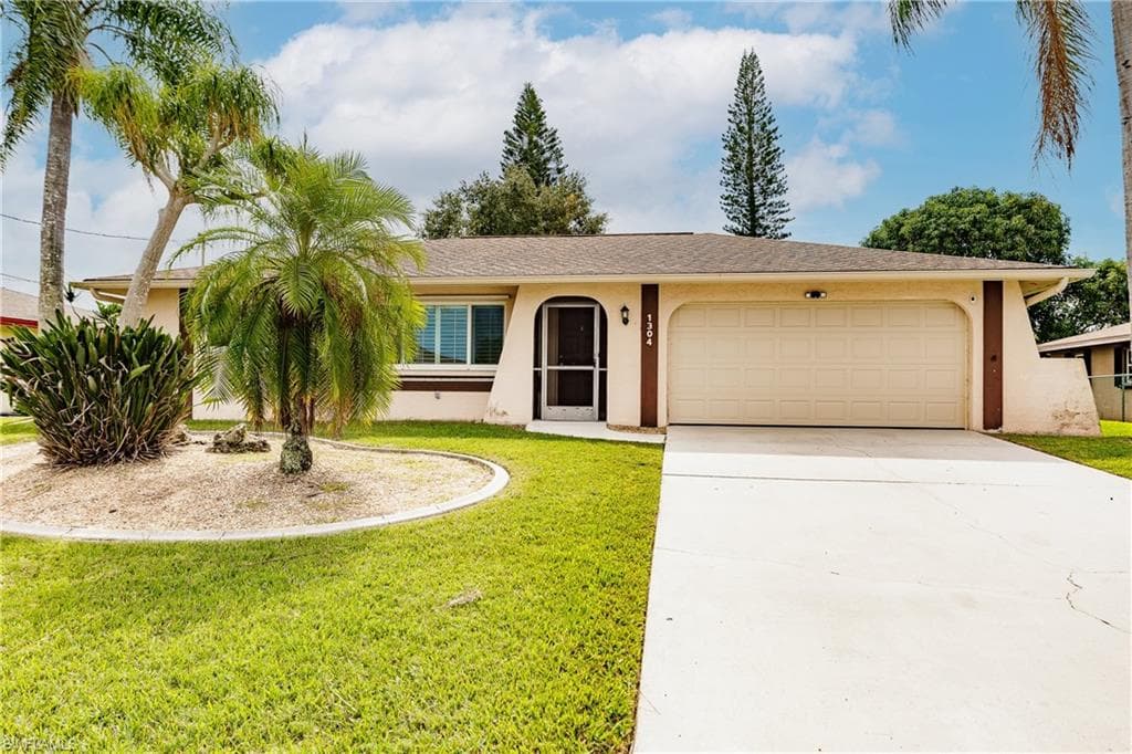 1304 28th TER CAPE CORAL, FL 33904