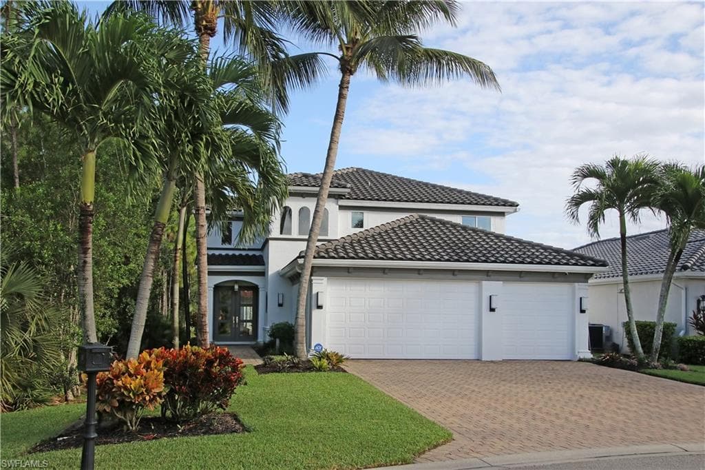5567 Lago Villaggio WAY NAPLES, FL 34104