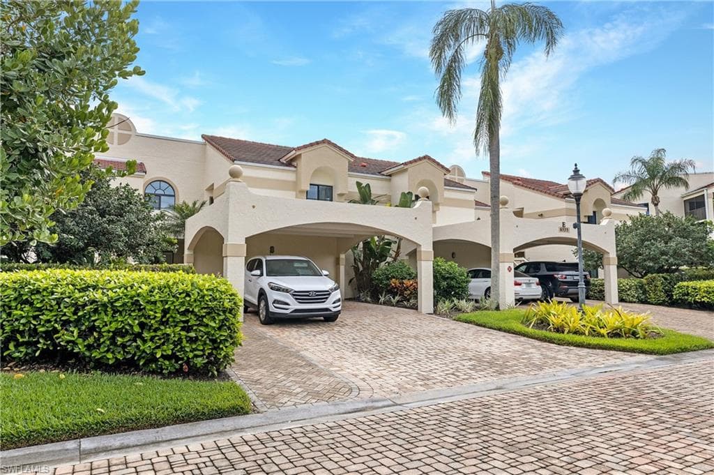 6535 Valen WAY E-203 NAPLES, FL 34108