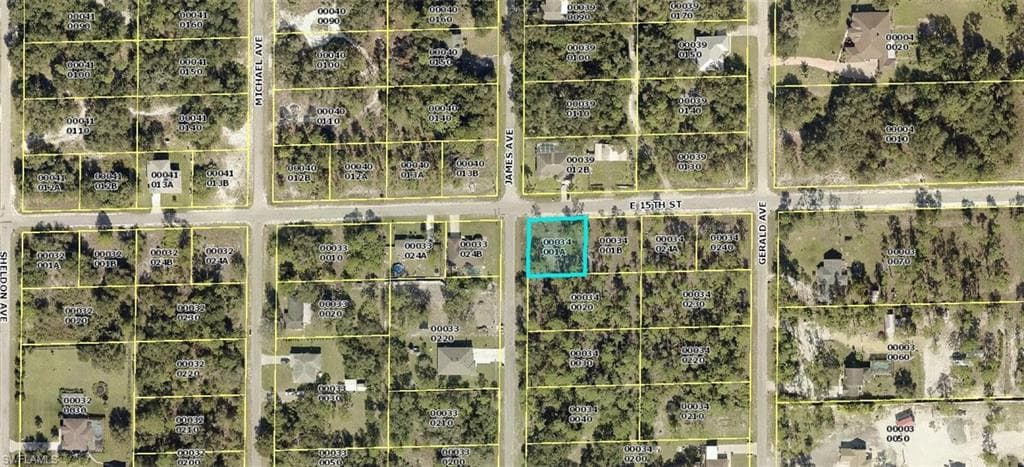 2100 E 15th ST LEHIGH ACRES, FL 33972