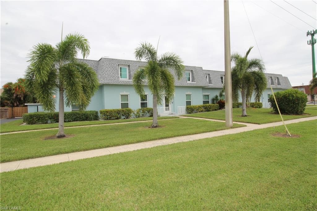 465 Bald Eagle DR 15 MARCO ISLAND, FL 34145