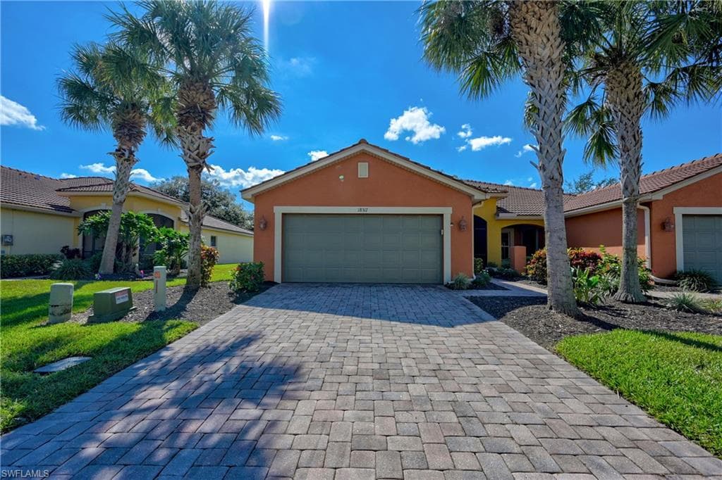 18317 Minorea LN LEHIGH ACRES, FL 33936