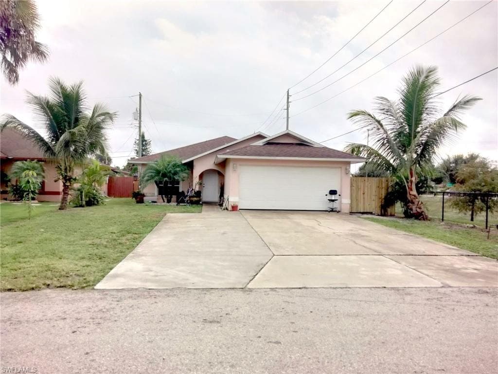 11526 Mckenna AVE BONITA SPRINGS, FL 34135