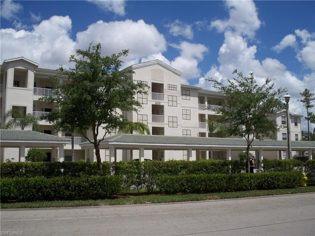 4000 Loblolly Bay DR 8-403 NAPLES, FL 34114