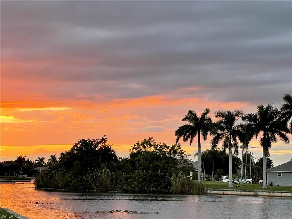 2207 NE 4th ST CAPE CORAL, FL 33909