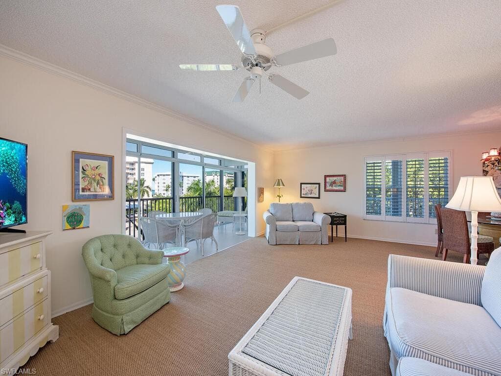 2880 Gulf Shore BLVD N 401 NAPLES, FL 34103