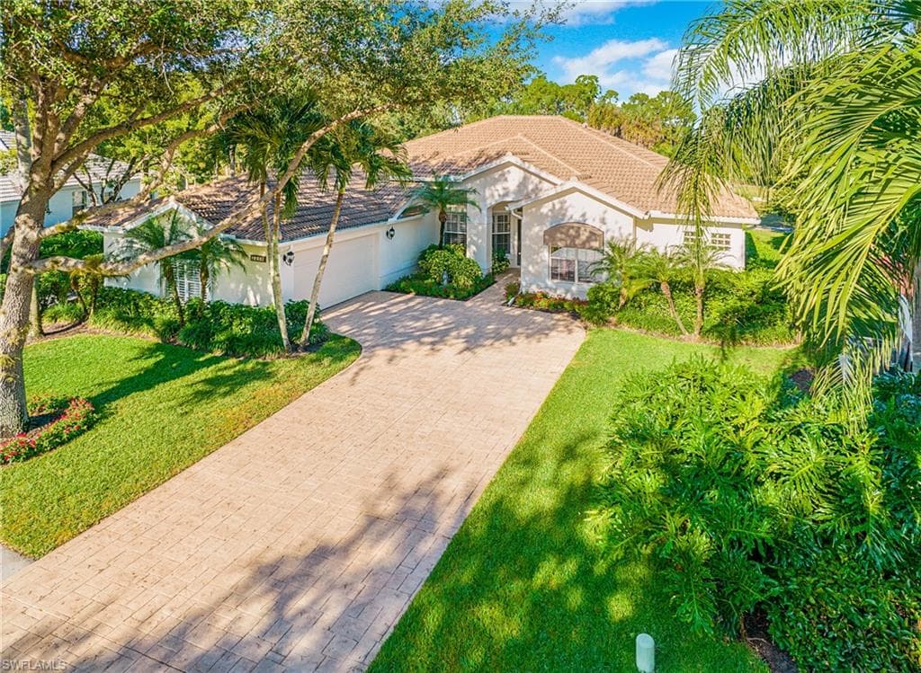 2316 Heritage Greens DR NAPLES, FL 34119