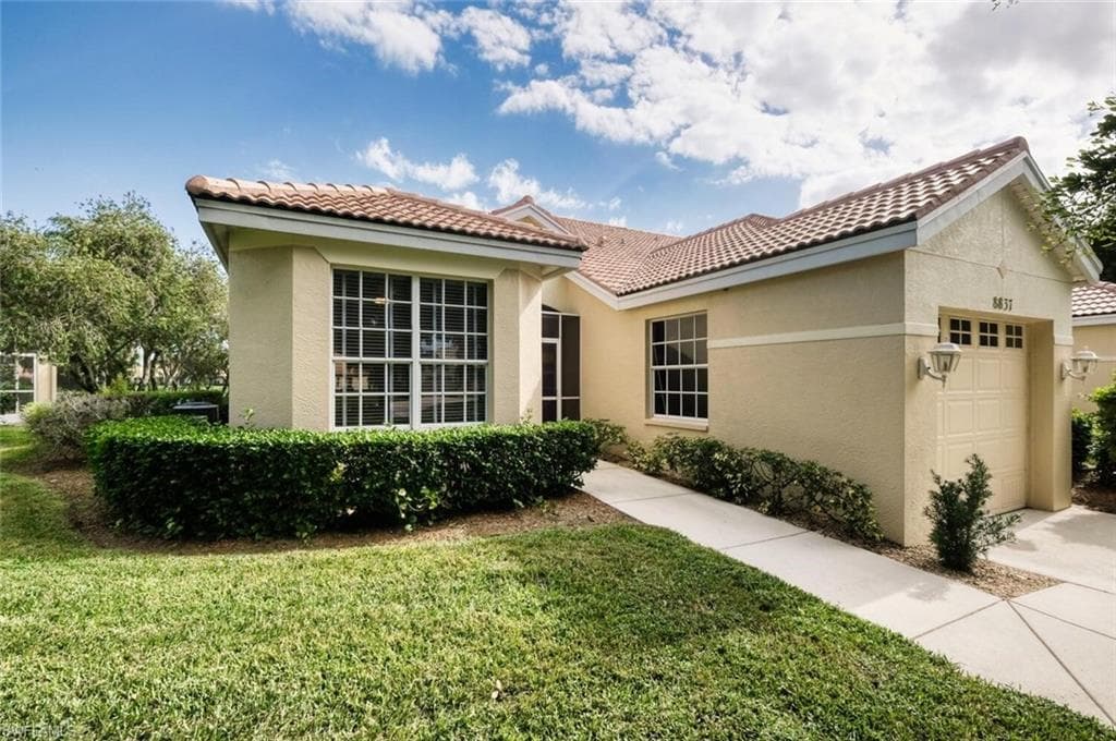 8837 E Bay CIR FORT MYERS, FL 33908