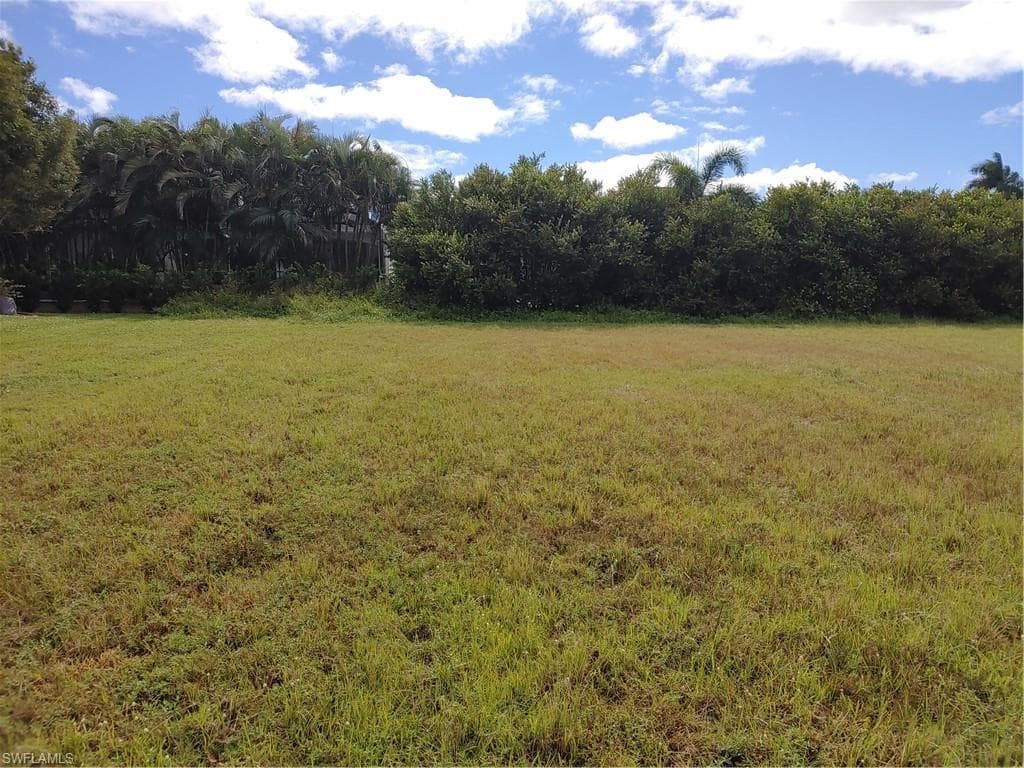 2530 SW 29th TER CAPE CORAL, FL 33914