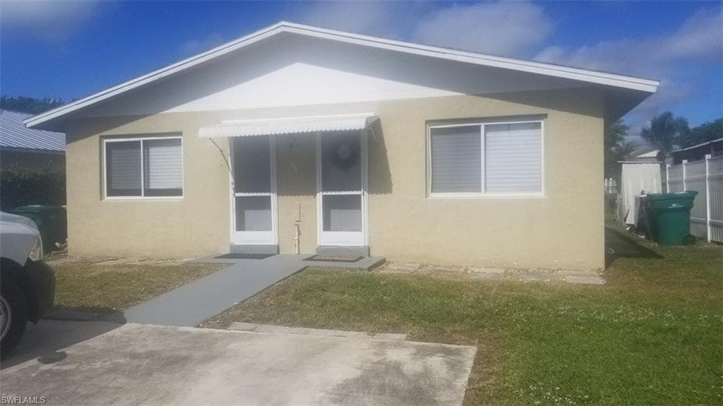 551 97th AVE N NAPLES, FL 34108