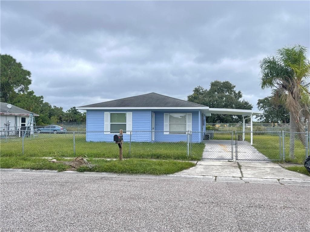 1801 Palmdale CT FORT MYERS, FL 33916