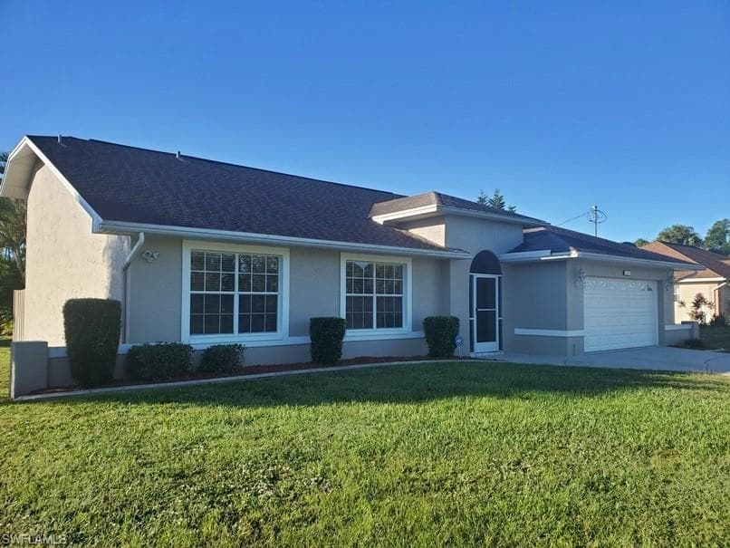 1424 Scenic ST LEHIGH ACRES, FL 33936