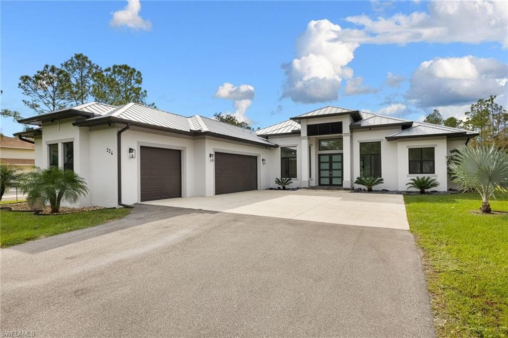 224 33rd AVE NW NAPLES, FL 34120