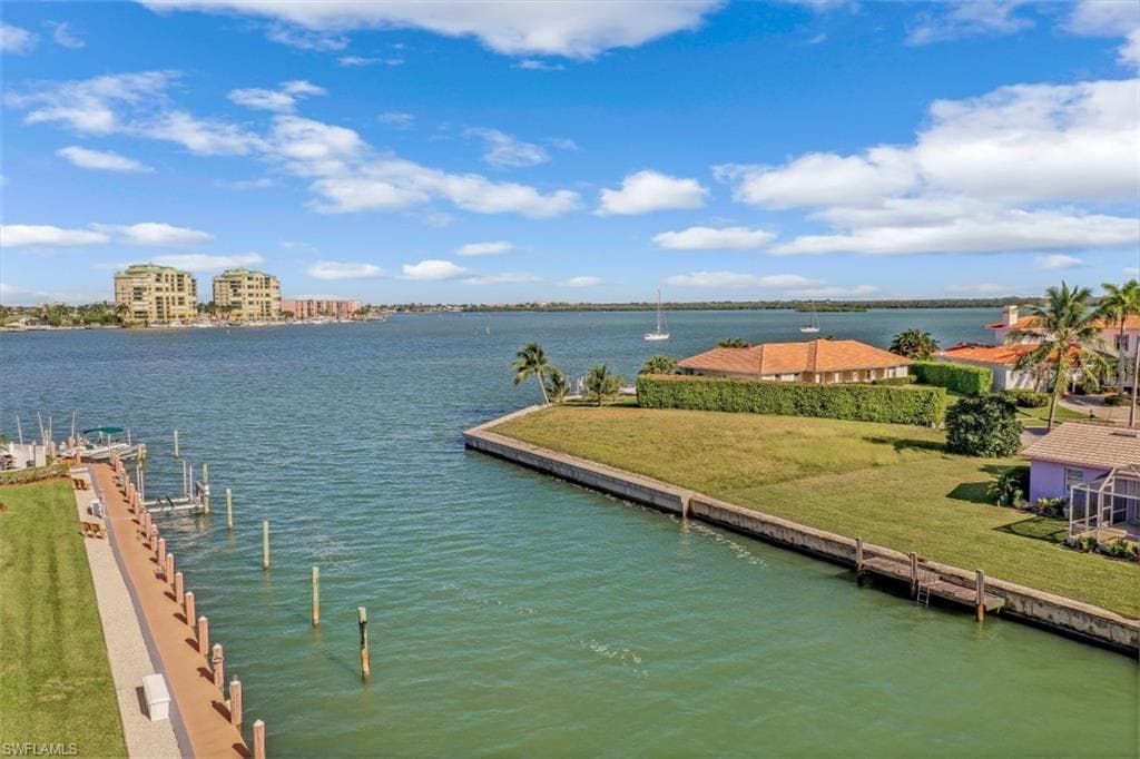 991 Barfield DR 401 MARCO ISLAND, FL 34145