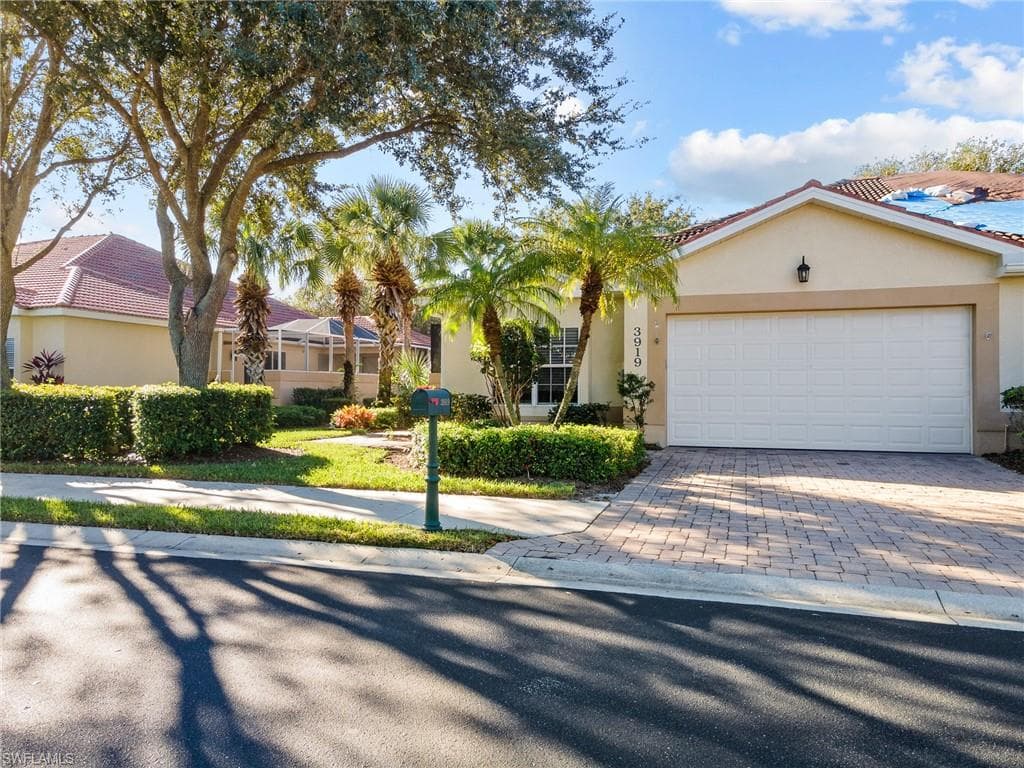 3919 Recreation LN NAPLES, FL 34116