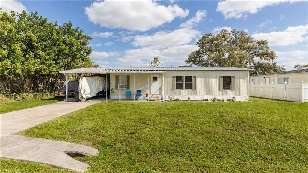 7623 Grady DR NORTH FORT MYERS, FL 33917