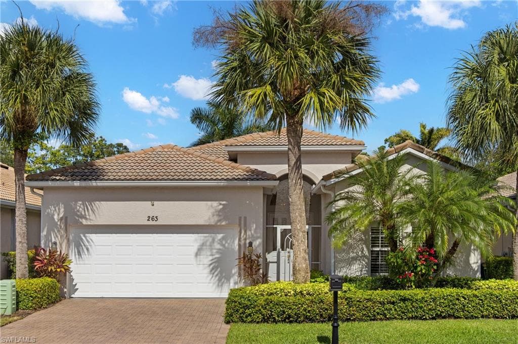 263 Glen Eagle CIR NAPLES, FL 34104