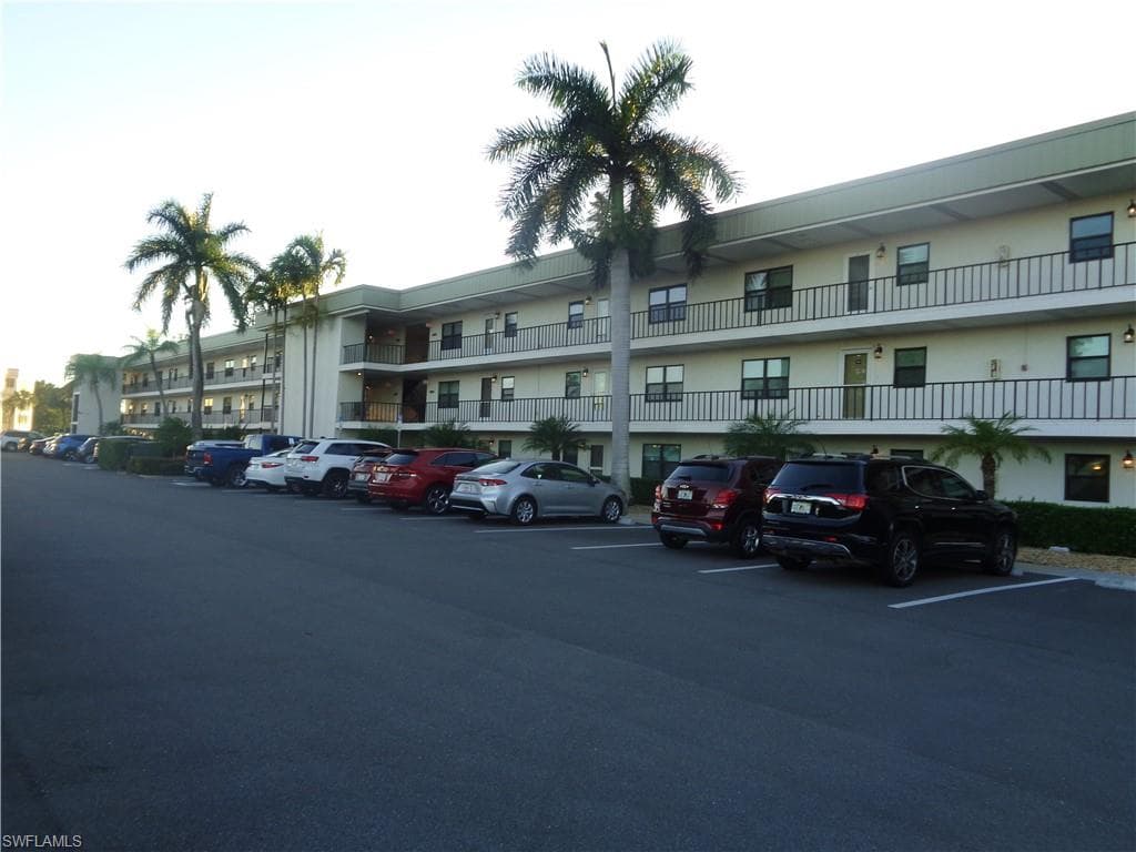 1747 Pebble Beach DR 309 FORT MYERS, FL 33907