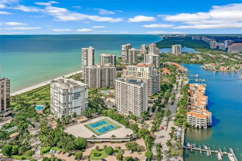 4401 Gulf Shore BLVD N 1105 NAPLES, FL 34103