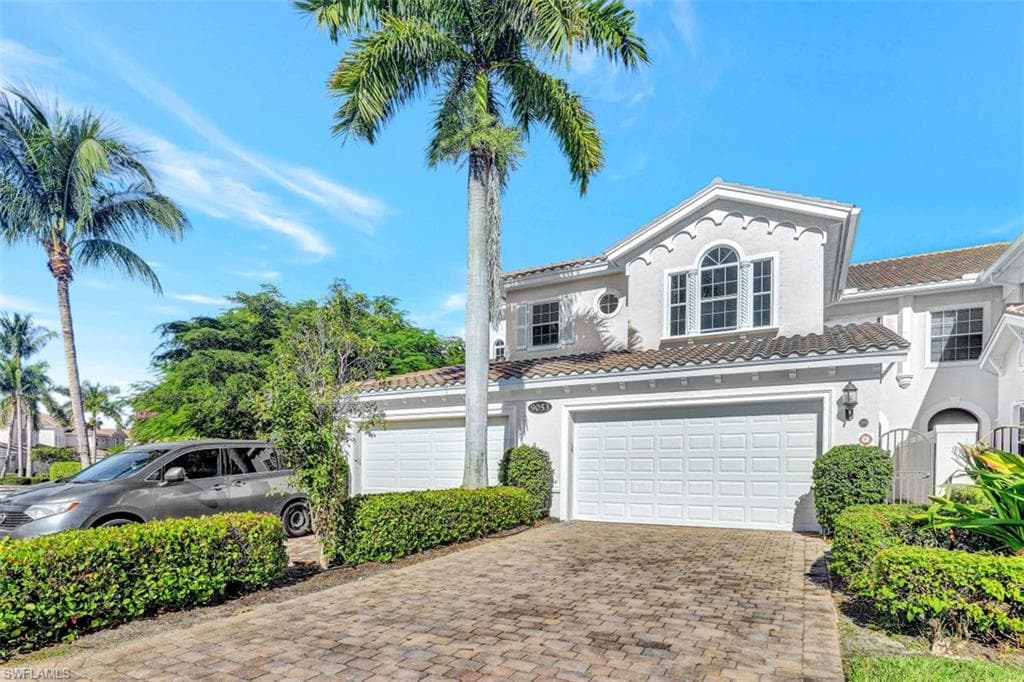 9053 Cascada WAY 201 NAPLES, FL 34114