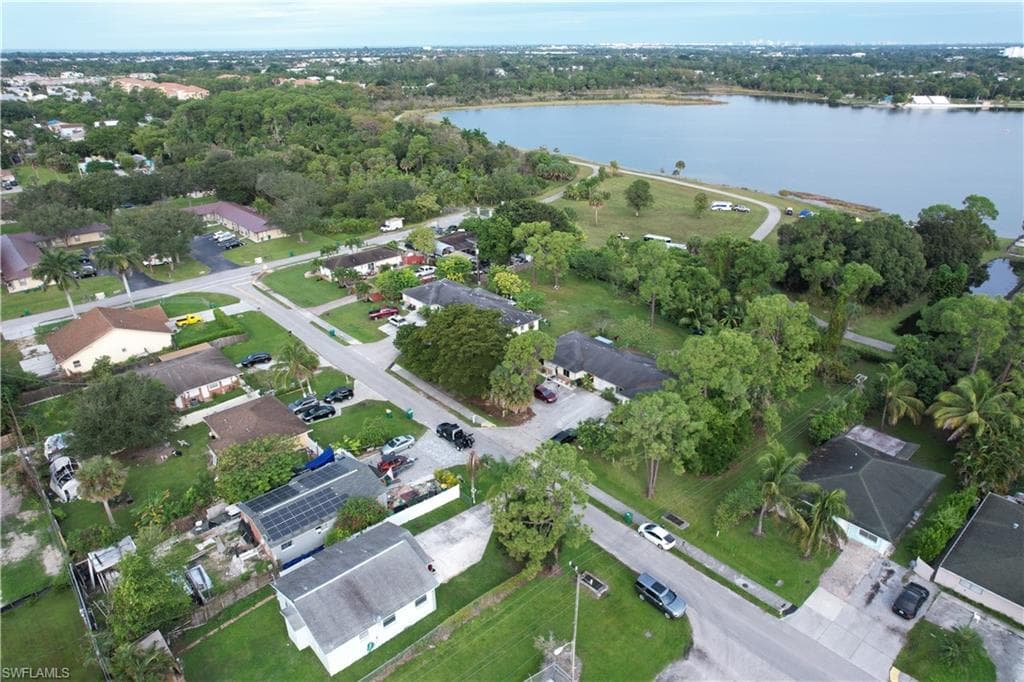 3619 Poplar WAY NAPLES, FL 34112