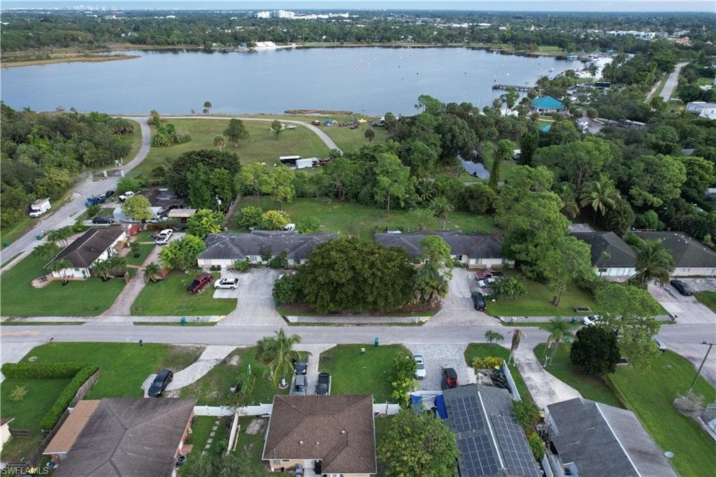 3613 Poplar WAY NAPLES, FL 34112