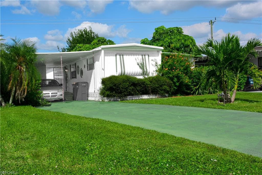 44 San Remo CIR NAPLES, FL 34112