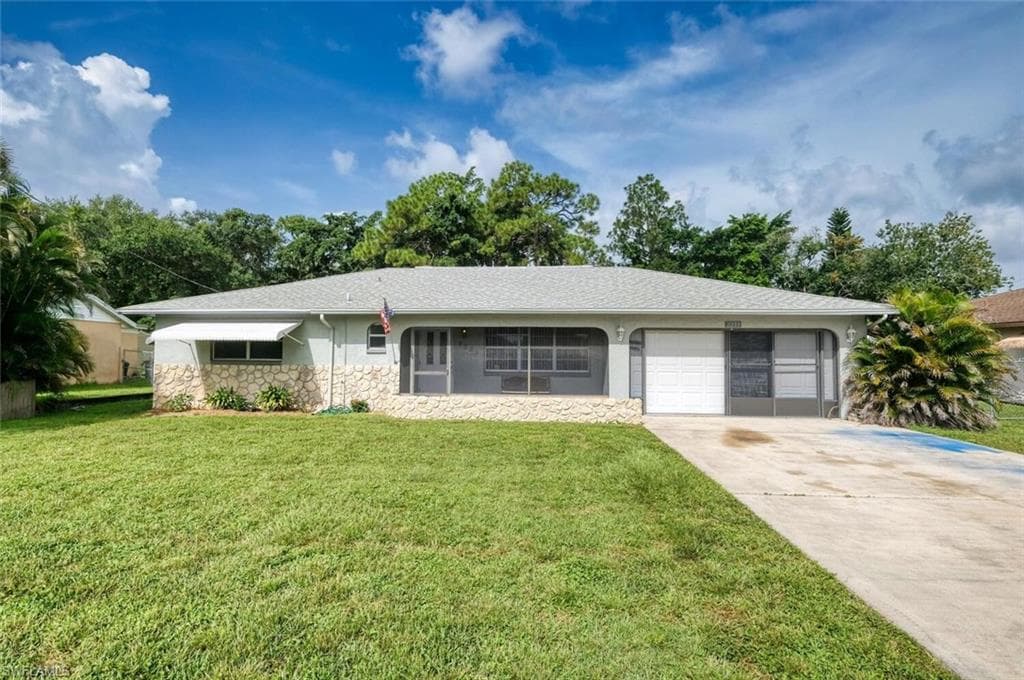 2253 Davis BLVD FORT MYERS, FL 33905